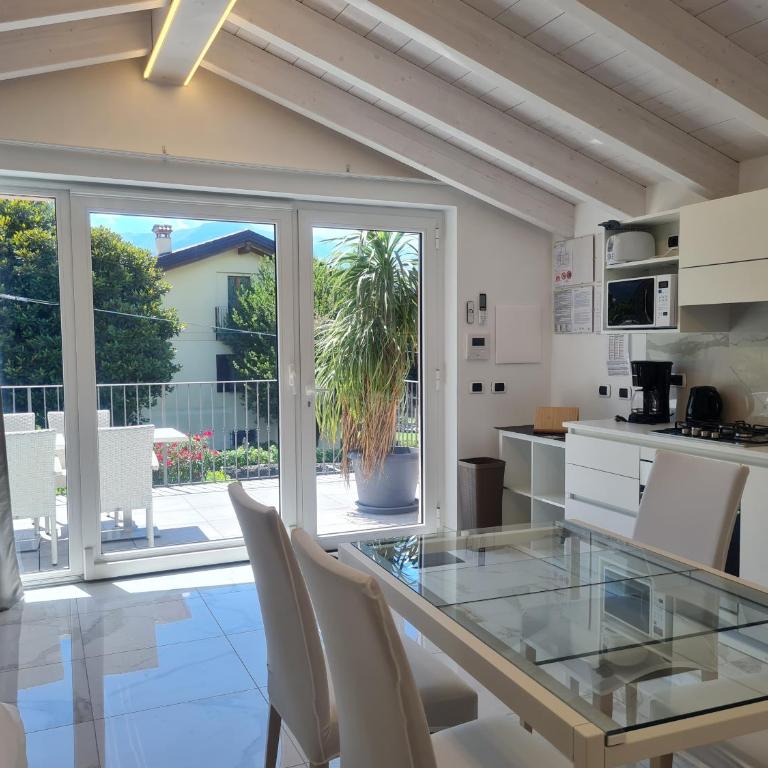 Riva del Lario Home Colico - Appartamento con 2 Camere da Letto e Terrazza - 3