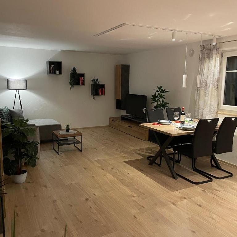 ELIs Ferienwohnung - Apartment mit 1 Schlafzimmer und Terrasse - 4