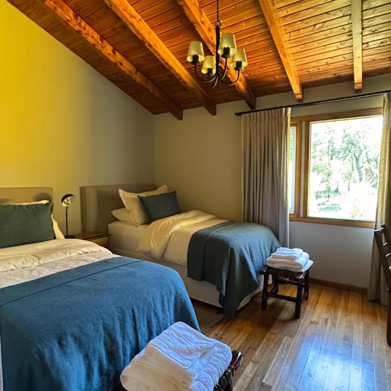 Complejo del Pedregoso -La naciente- Hosteria cAmarilla - Habitación Doble con vistas al jardín - 1 o 2 camas - 2