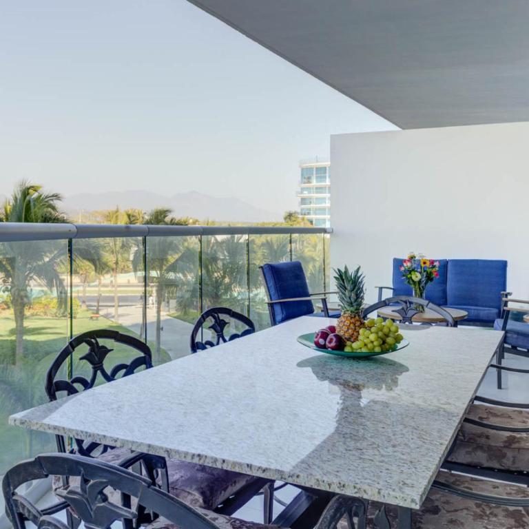 Maritima Beachfront Condos with Gym, 2 Pools, Rooftop and Bar - Apartamento de 2 dormitorios con balcón - 26