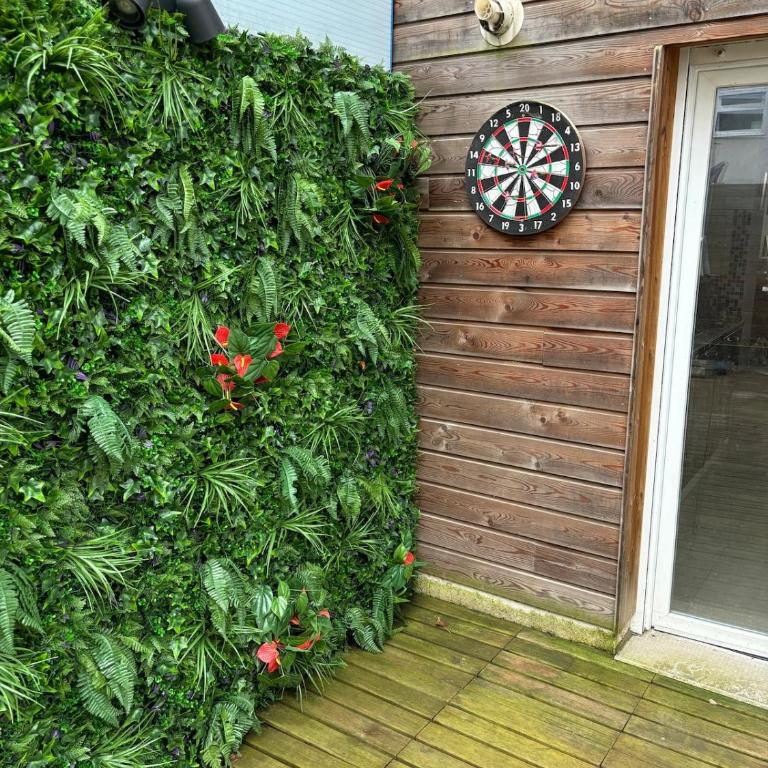Maison familiale 7 personnes Jardins & BBQ Tram centre - Casa Vacanze con 3 Camere da Letto - 17