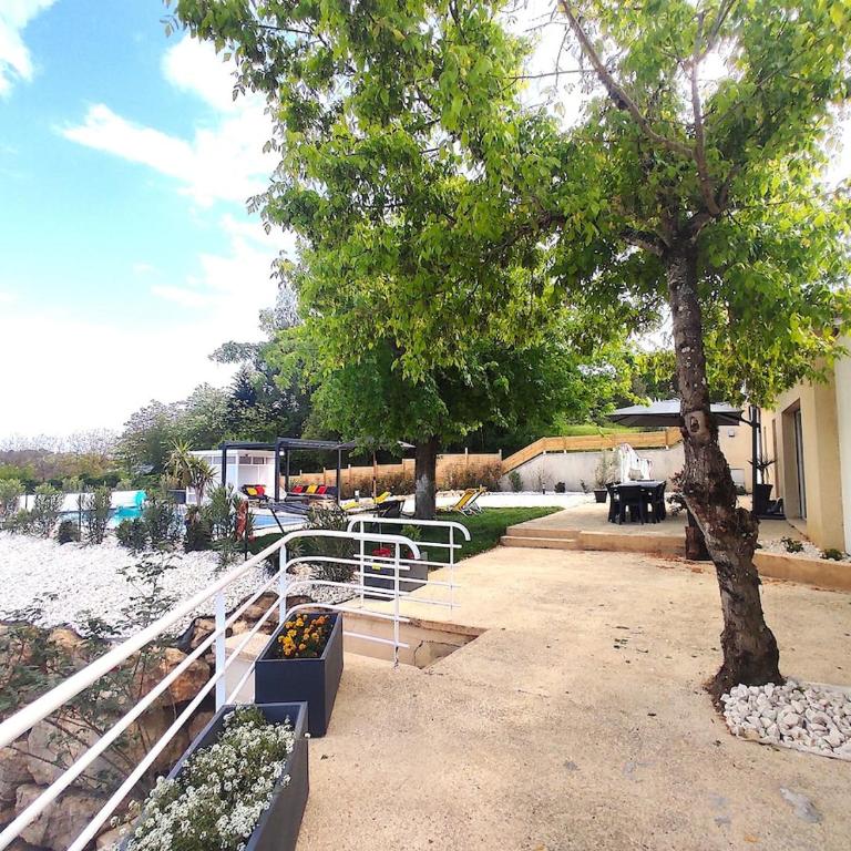 La Villa d Elsa 10-12 pers piscine chauffée 500m du centre ville - Villa - 21