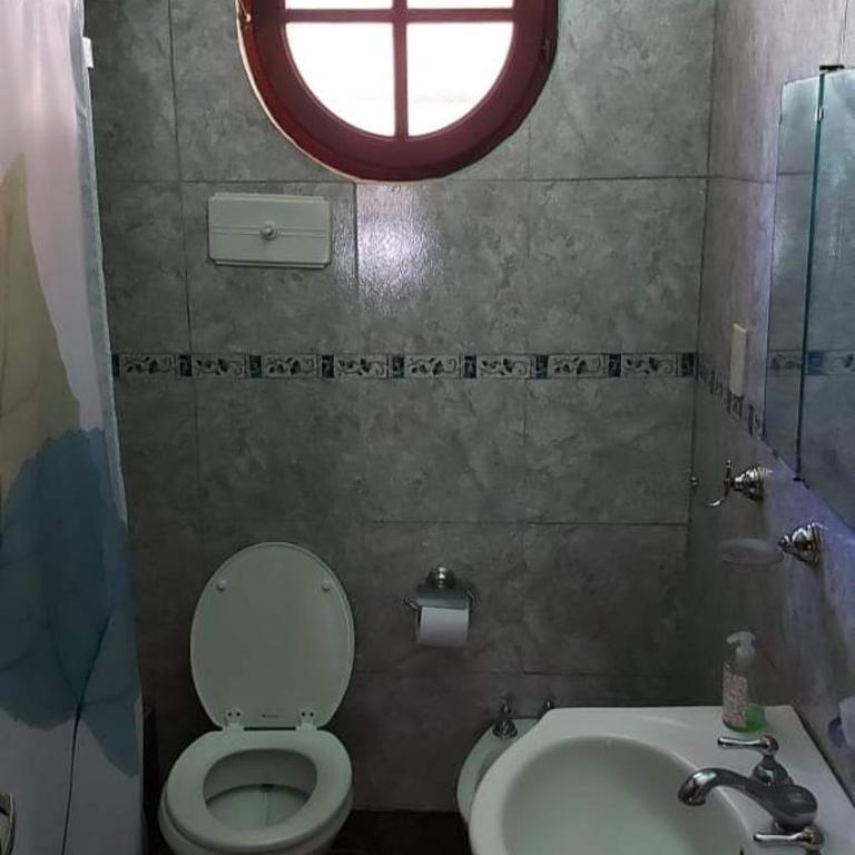 Casa hasta 5 personas solo familias zona centro de villa gesell - Vacation Home - 10