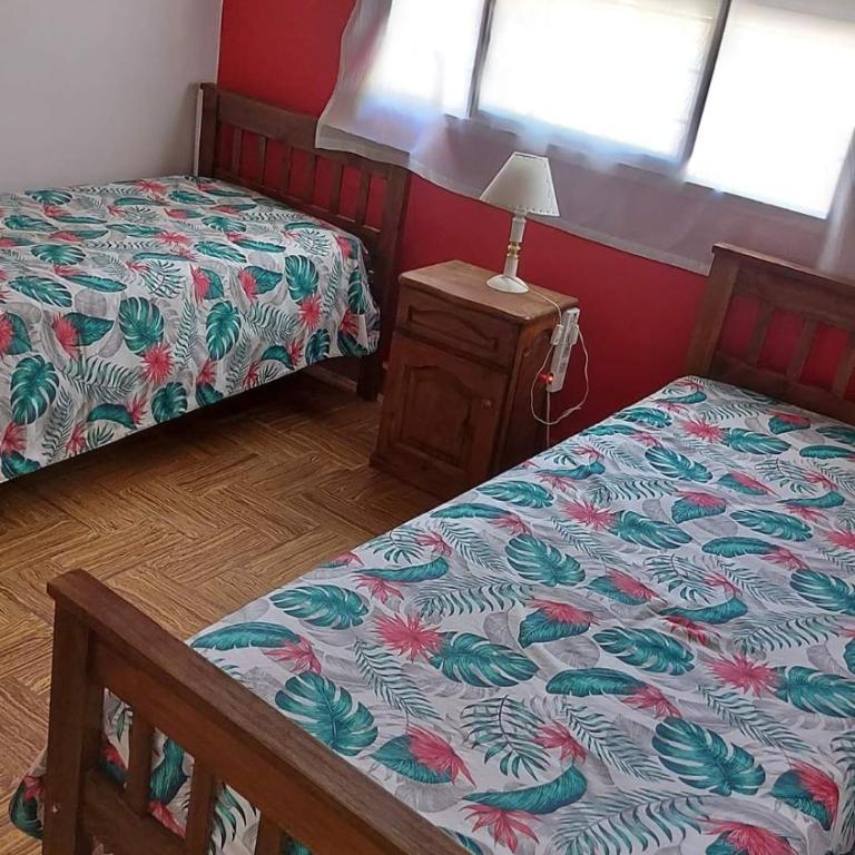 Casa hasta 5 personas solo familias zona centro de villa gesell - Vacation Home - 11