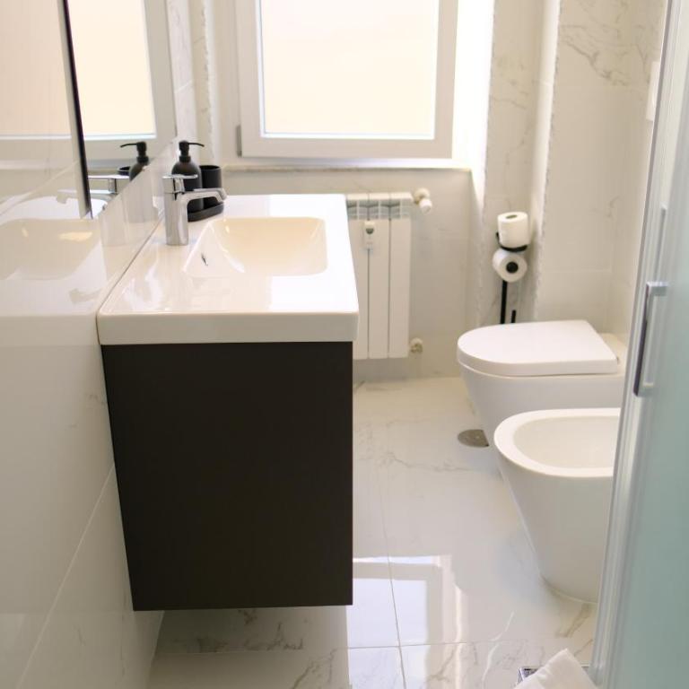 La Nuova Casa Di Zia - near metro A Ponte Lungo - Appartamento con 2 Camere da Letto - 55
