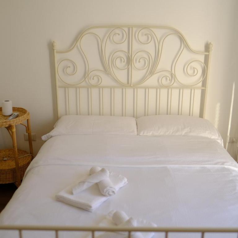 La Nuova Casa Di Zia - near metro A Ponte Lungo - Appartamento con 2 Camere da Letto - 72