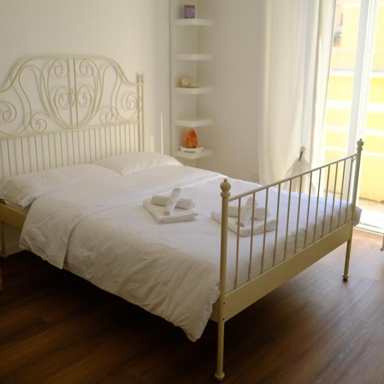 La Nuova Casa Di Zia - near metro A Ponte Lungo - Appartamento con 2 Camere da Letto - 75