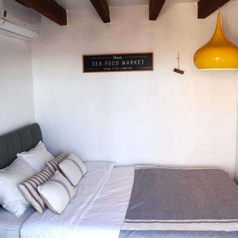 House with sea view in the old town of Alicante - Two-Bedroom House - 9