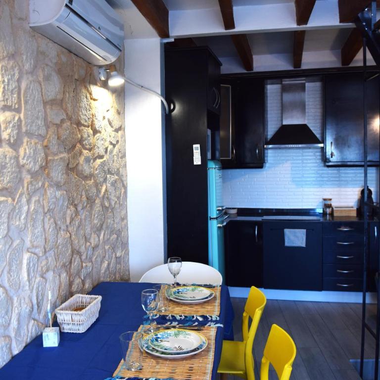 House with sea view in the old town of Alicante - Two-Bedroom House - 23