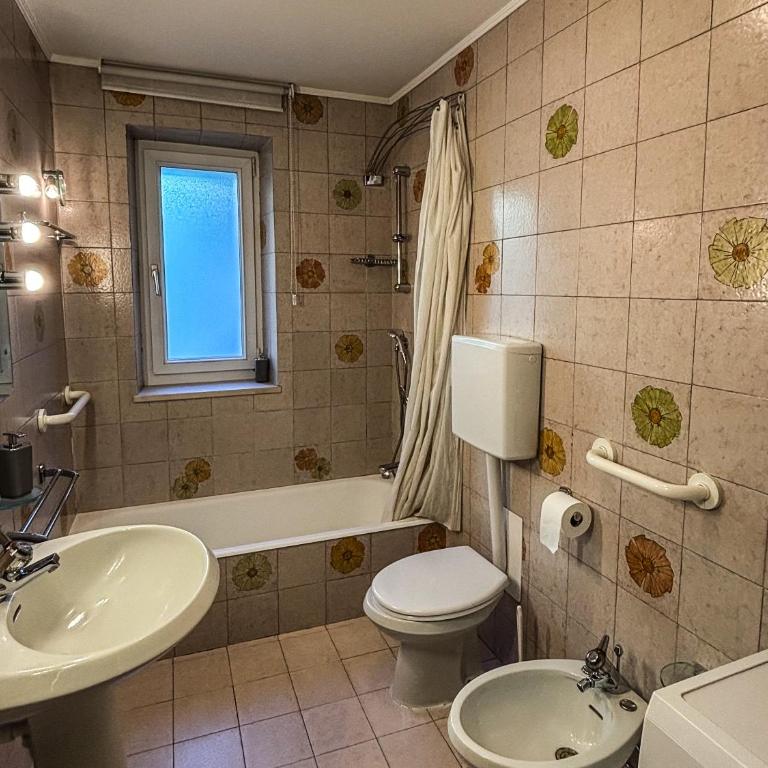 Casa Tone - Appartamento con 3 Camere da Letto e con Vista - 11