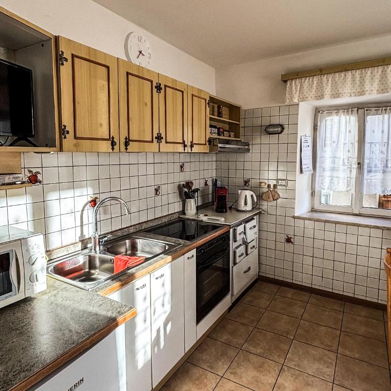 Casa Tone - Appartamento con 3 Camere da Letto e con Vista - 13