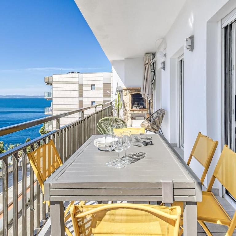 Villa near Roses with Pool & Beach Access - Two-Bedroom Apartment - 20