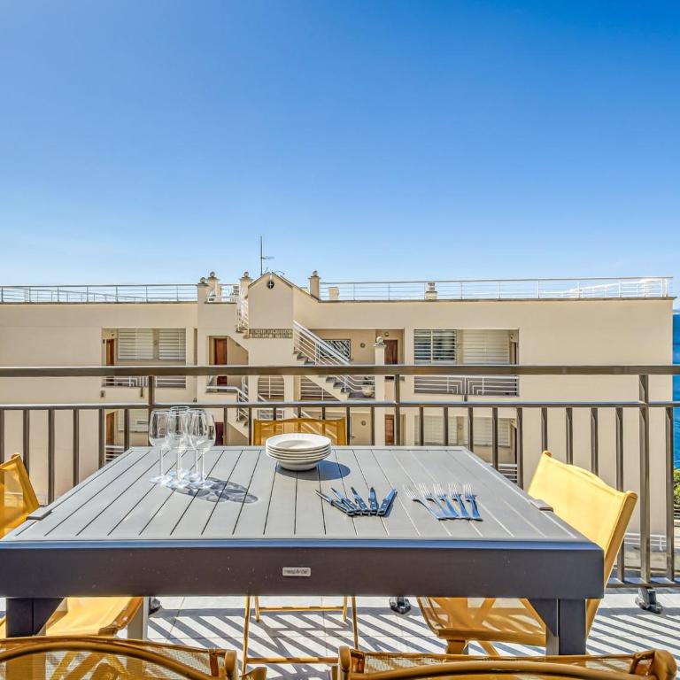 Villa near Roses with Pool & Beach Access - Two-Bedroom Apartment - 23