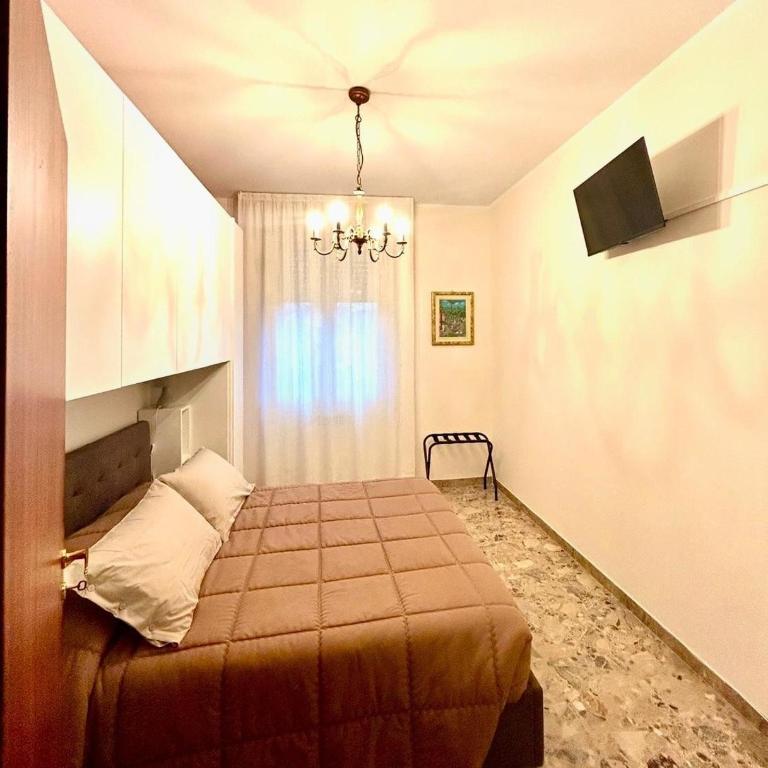 Luxury House San Felice - Two-Bedroom Apartment with Balcony - 14