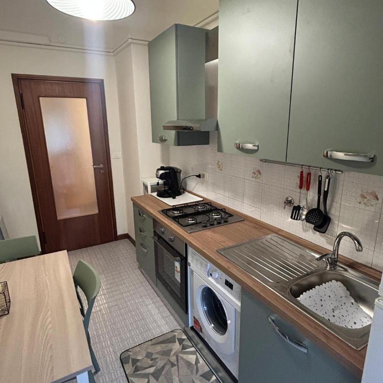 Luxury House San Felice - Two-Bedroom Apartment with Balcony - 21