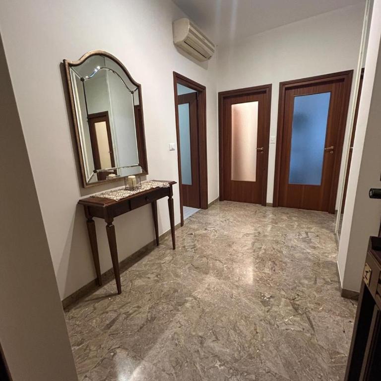 Luxury House San Felice - Two-Bedroom Apartment with Balcony - 23
