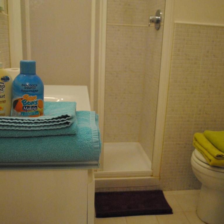 Lombardo - Camera Tripla con Bagno Privato Esterno - 12