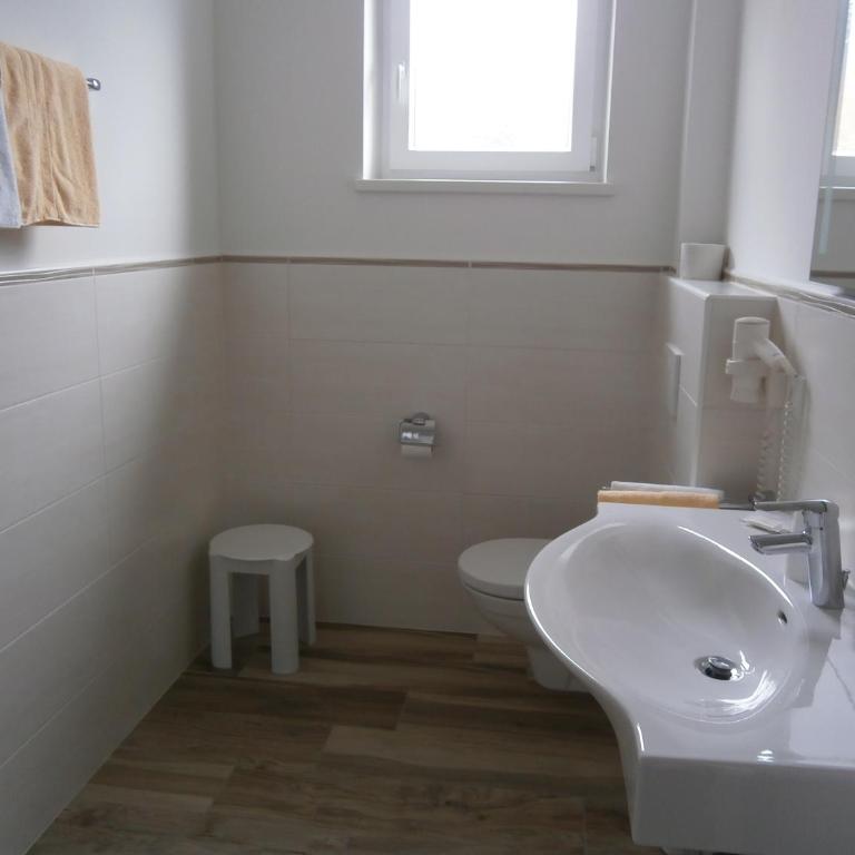Pension & Apartments Ertl - Family Room (2 Adults + 1 Child) - 3
