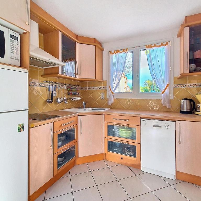 VILLA PROCHE MER ET MONTAGNE - Vacances sans voiture - Ferienhaus - 9