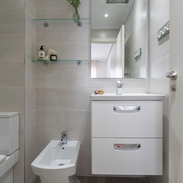 Luminoso y confortable en el centro de Madrid - Apartment mit 3 Schlafzimmern - 14
