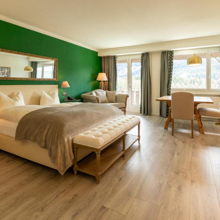 Hotel Europa Suites St Moritz - Deluxe Doppelzimmer mit Balkon und Panoramablick - 9