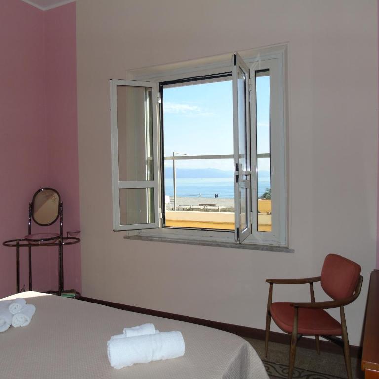 Villino Vanzetti 1930 - Camera Deluxe Matrimoniale con Vista Mare - 2