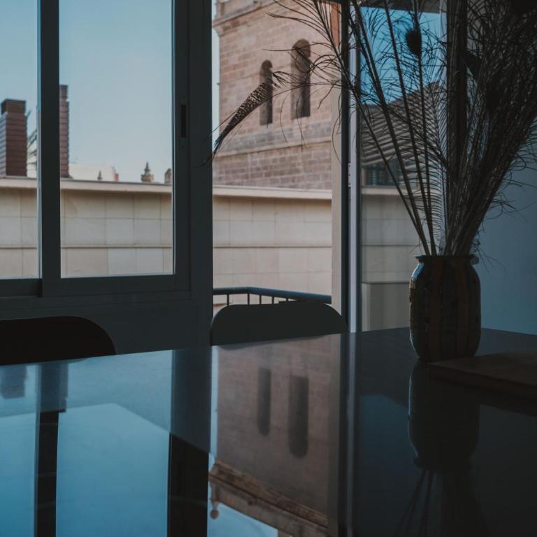 Cathedral View Apartment - City Center -Free Parking - AC - Apartamento de 2 dormitorios con vistas - 16
