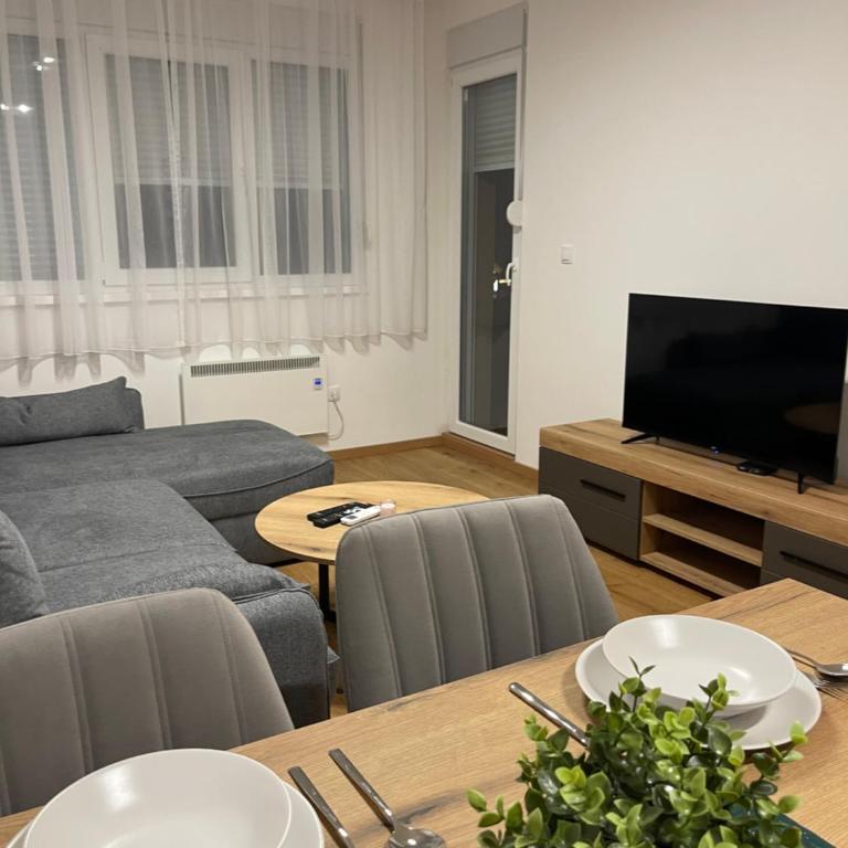 FlyInn Residence - One-Bedroom Apartment - 5