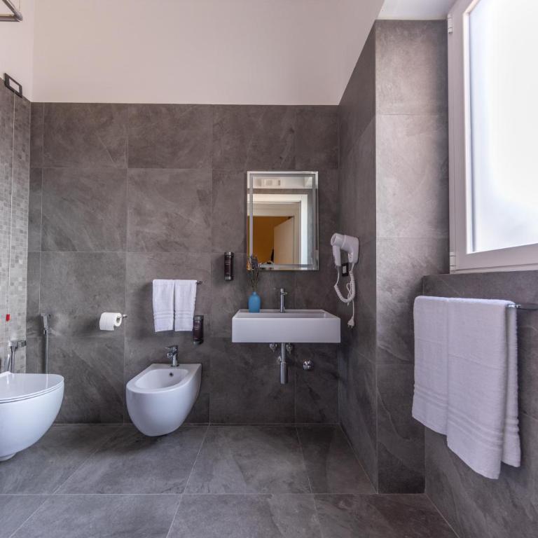 Armony Luxury Suites - Deluxe Double Room with Balcony - 6