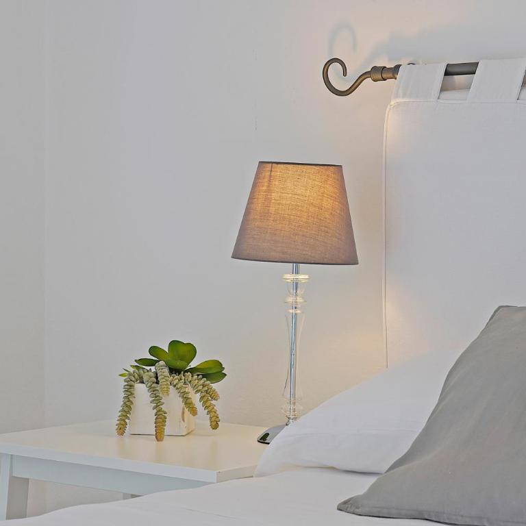PeschieraHome Apartments - Appartamento con 2 Camere da Letto - 2