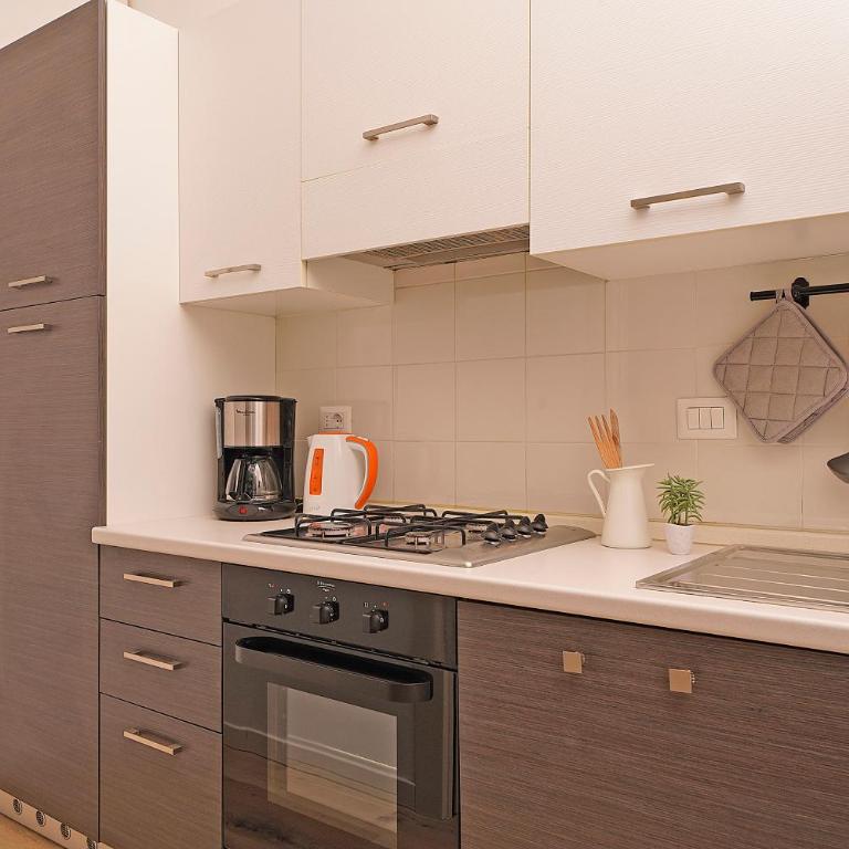 PeschieraHome Apartments - Appartamento con 2 Camere da Letto - 13