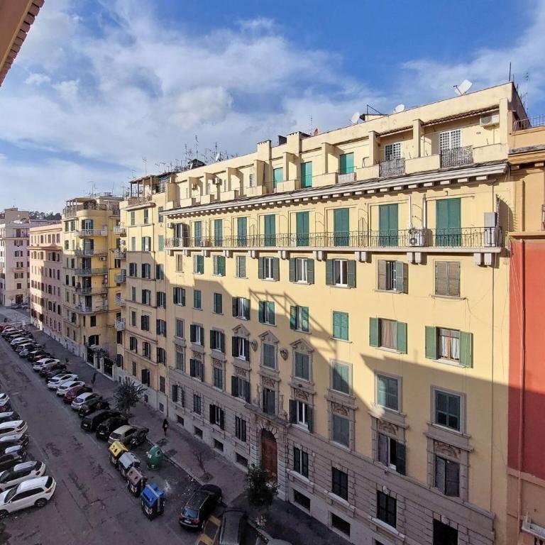 New Comfortable 2 Br Della Vittoria by Halldis - Apartment - 6
