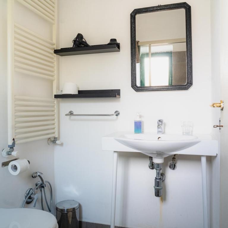 Da Linda - Double Room with Private Bathroom - 8