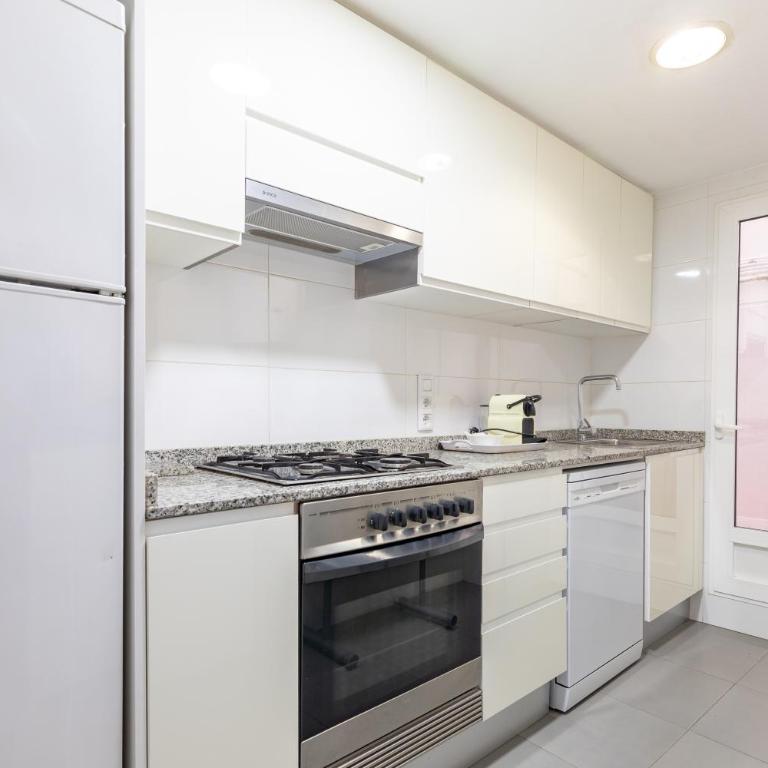 Travel Habitat Torres de Serrano - Apartment - 17