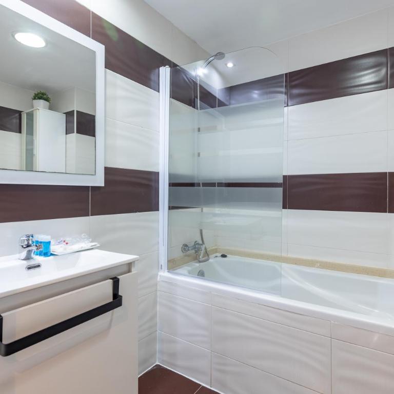 Travel Habitat Torres de Serrano - Two-Bedroom Apartment - 20