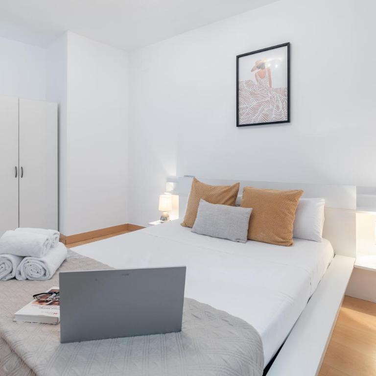 Travel Habitat Torres de Serrano - Two-Bedroom Apartment - 1