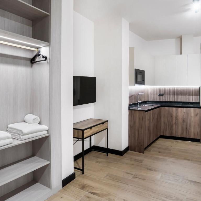 Hotel Aptos Alejandra Homes by Maxi Hoteles - Deluxe Studio - 6