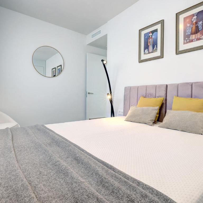 Estepona Old Town Apartments with a sea view OS - Two-Bedroom Apartment - 24