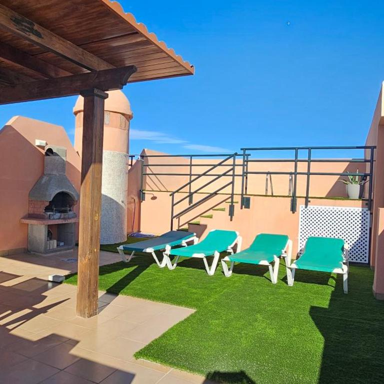 Apartamentos Paraiso Vera Playa, Ed Tahiti, Atico E de 2 dormitorios con piscina privada en solárium y barbacoa, pie de playa, WIFI - Apartamento de 2 dormitorios - 2