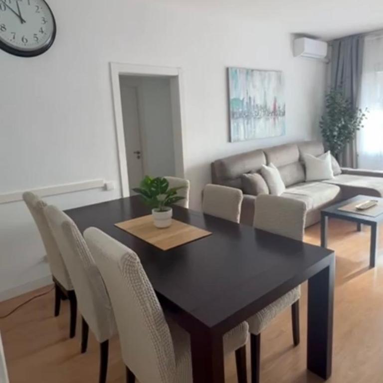 Family-Friendly Home in Central Barcelona 4BDR - Apartment - 3