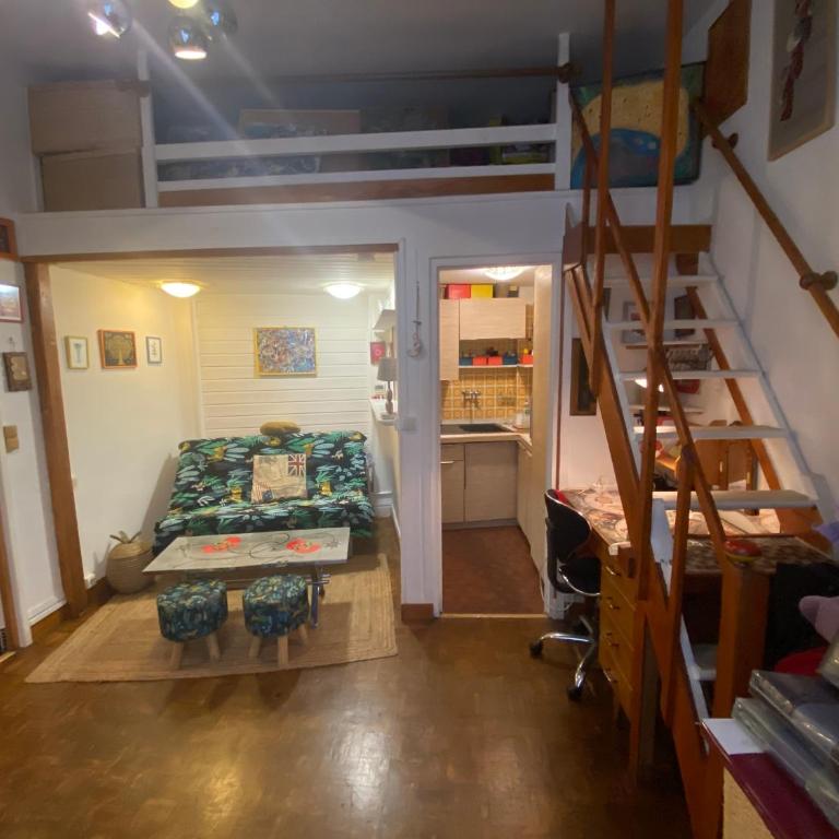 Petit appartement au cœur de PARIS - Appartement - 20