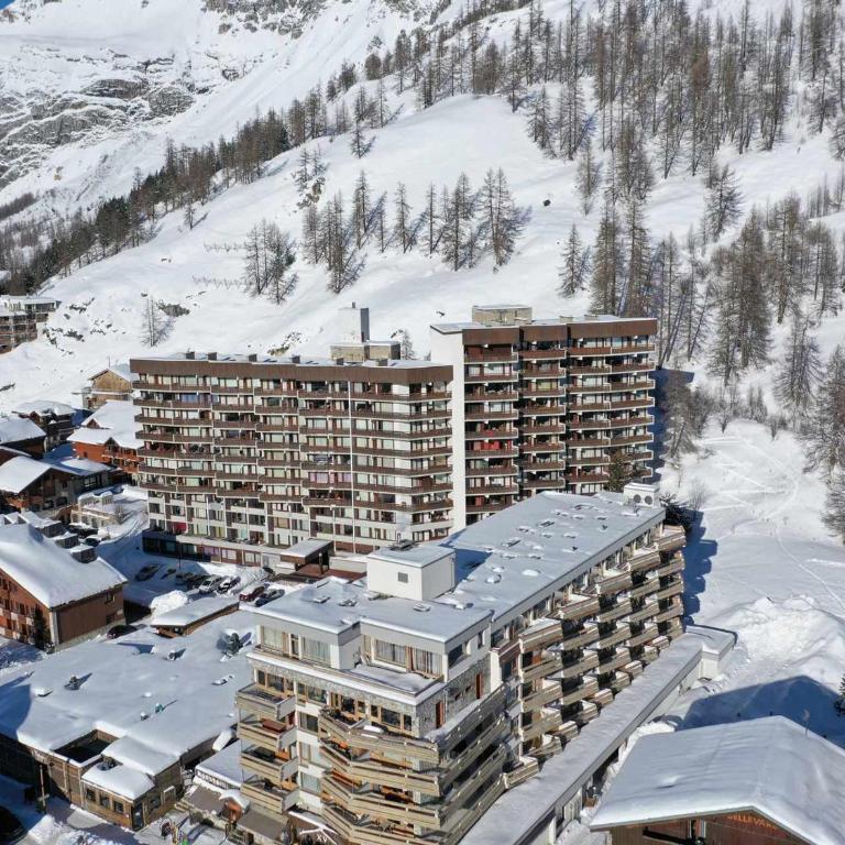 Spacieux duplex 3P avec wifi et balcon sud, parking inclus, près des pistes à Val-d'Isère - FR-1-694-27 - Apartment - 16