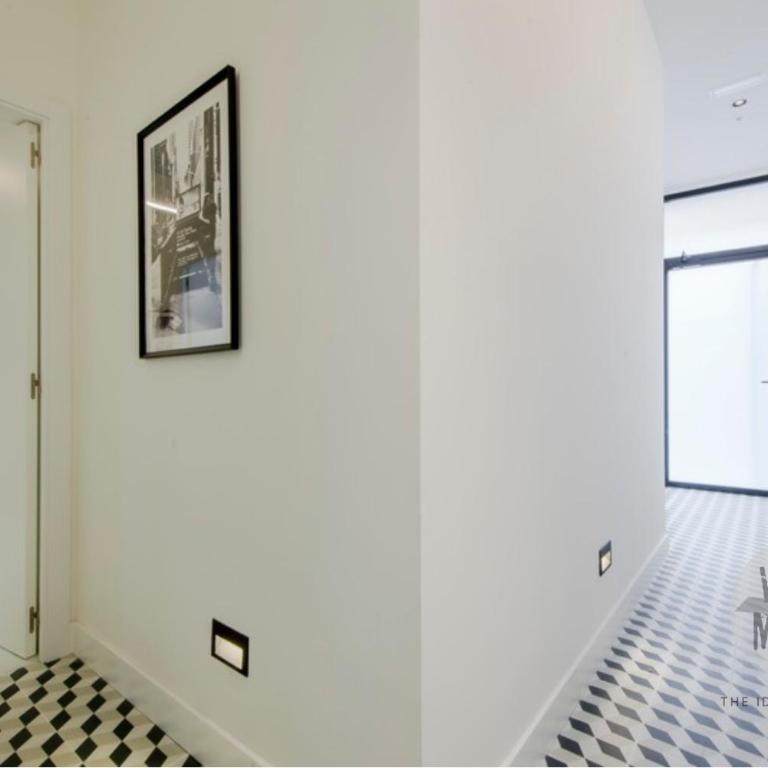 Rincón en Madrid para 2 , vive Mira el Río Alta 10 E3 - One-Bedroom Apartment - 2