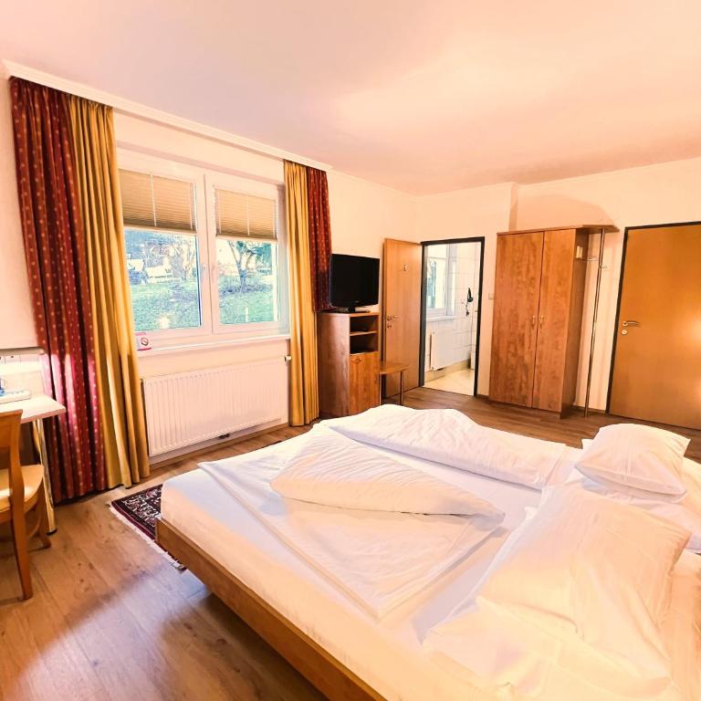 Der Marienhof Hotel Garni - Standard Doppelzimmer inkl. Parkplatz (nach Verfügbarkeit) - 1