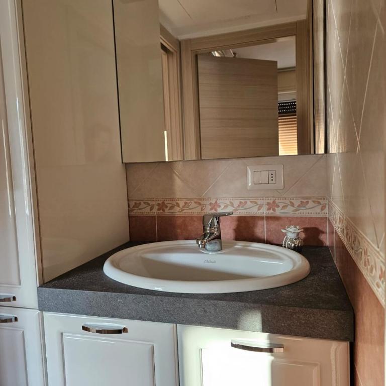 Condominio Giardino - Two-Bedroom Apartment - 12