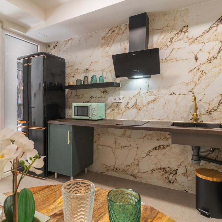 AG7 Loft Valencia Espaciosos estudios con terraza cercanos al metro Zona Ayora - Apartment - Ground Floor - 10