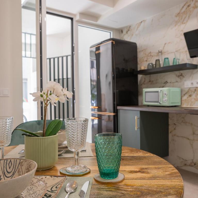 AG7 Loft Valencia Espaciosos estudios con terraza cercanos al metro Zona Ayora - Apartment - Ground Floor - 12