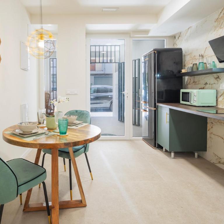 AG7 Loft Valencia Espaciosos estudios con terraza cercanos al metro Zona Ayora - Apartment - Ground Floor - 13