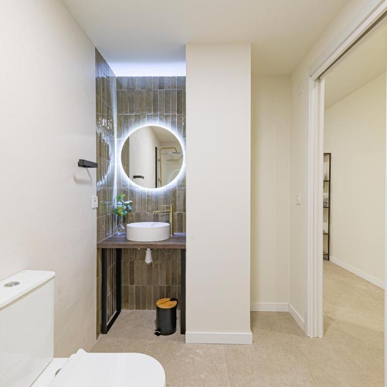 AG7 Loft Valencia Espaciosos estudios con terraza cercanos al metro Zona Ayora - Apartment - Ground Floor - 22