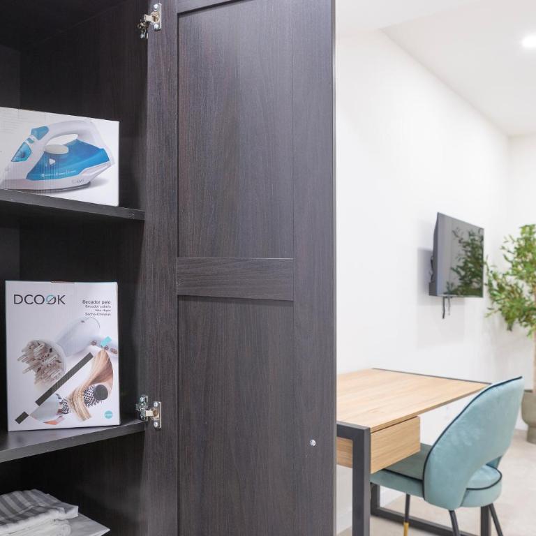 AG7 Loft Valencia Espaciosos estudios con terraza cercanos al metro Zona Ayora - Apartment - Ground Floor - 23